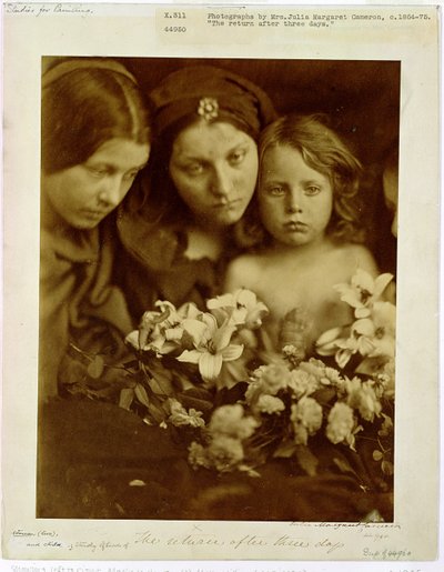 El regreso después de tres días, c.1865 de Julia Margaret Cameron